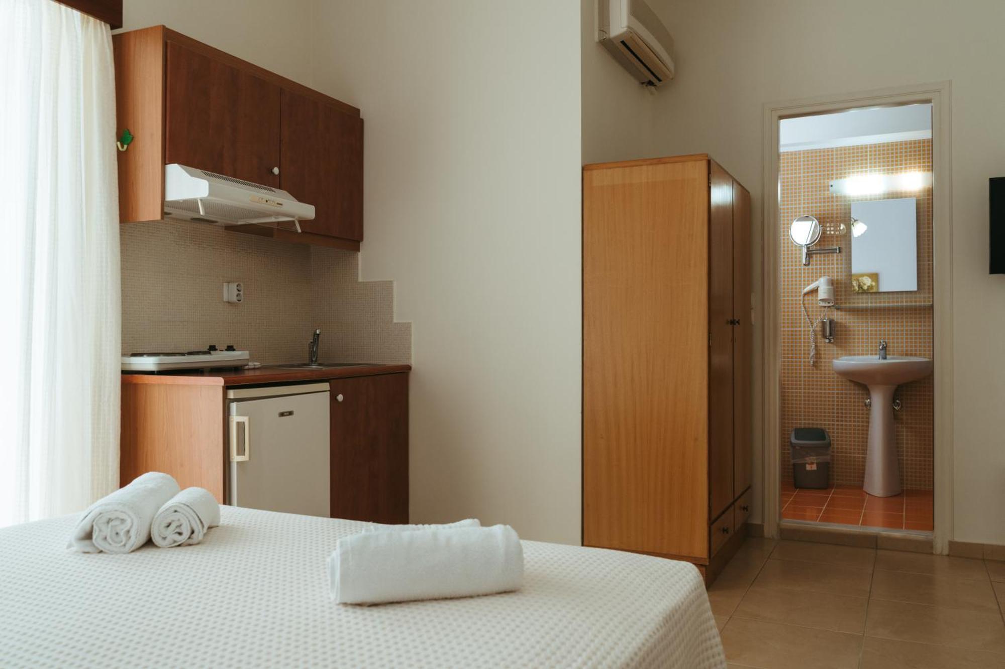 Hotel Livikon Плакиас Номер фото