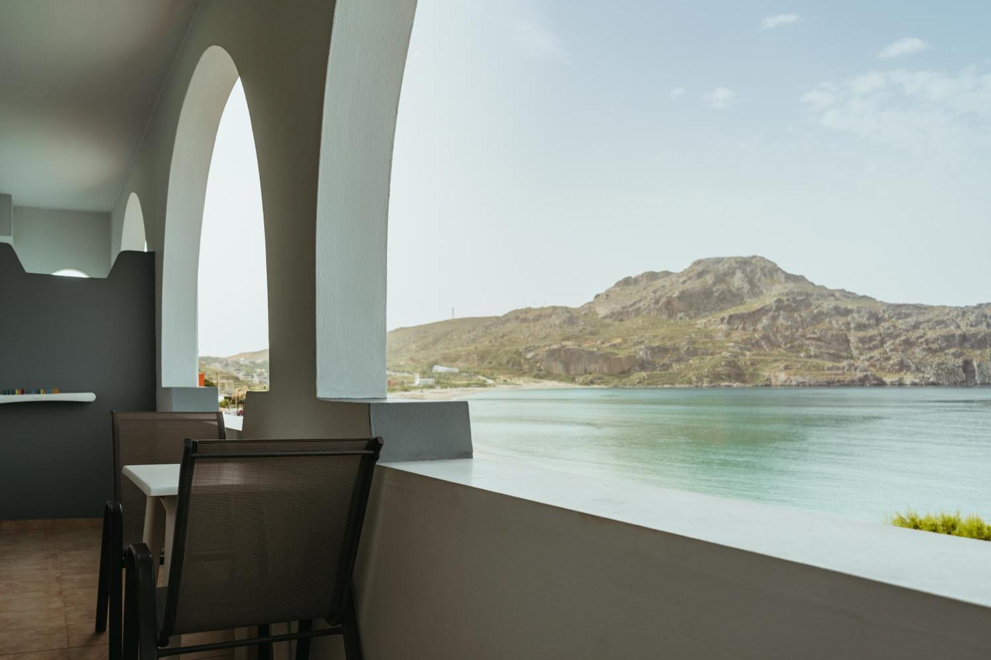 Hotel Livikon Плакиас Экстерьер фото